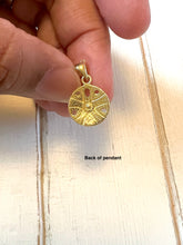 Load image into Gallery viewer, Sand Dollar Pendant (medium)