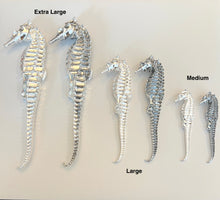Load image into Gallery viewer, Seahorse Pendant