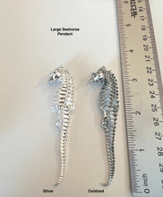 Load image into Gallery viewer, Seahorse Pendant
