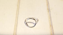 Load image into Gallery viewer, Large Circle Ring