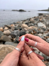 Load image into Gallery viewer, 3 Band rolling ring