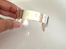 Load image into Gallery viewer, Lobster Measuring cuff bangle
