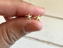 Load image into Gallery viewer, Mini Starfish Studs
