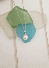 Load image into Gallery viewer, Pearl Drop Necklace