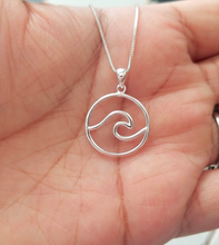 Load image into Gallery viewer, Wave Necklace