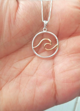 Load image into Gallery viewer, Wave Necklace