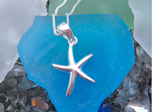Load image into Gallery viewer, Starfish pendant