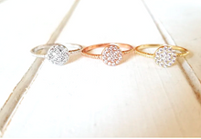 Load image into Gallery viewer, Circle ring with Cz