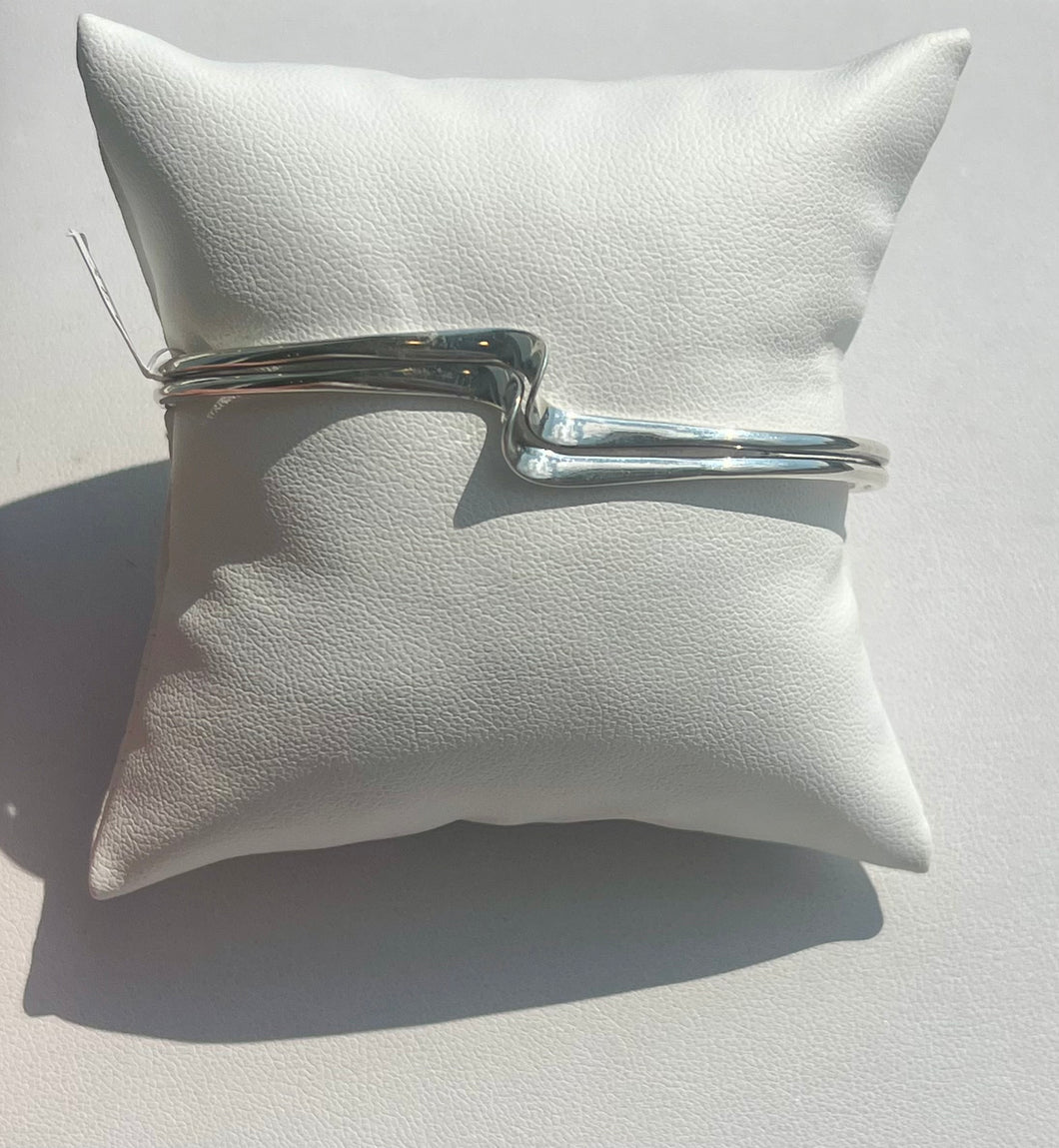 Double wave cuff