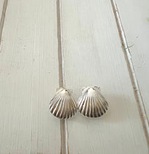 Load image into Gallery viewer, Scallop Shell Earrings ( medium)

