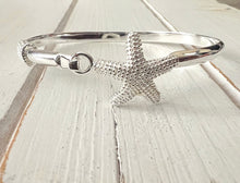 Load image into Gallery viewer, Starfish bangle
