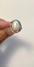 Load image into Gallery viewer, Pearl ring with Blue Topaz
