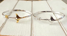 Load image into Gallery viewer, Whale Tail bangle
