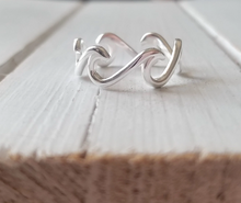 Load image into Gallery viewer, Wave Ring - Multi Wave

