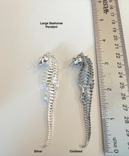 Load image into Gallery viewer, Seahorse Pendant
