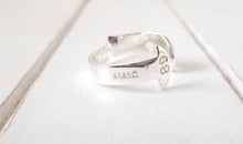 Load image into Gallery viewer, Lobster Measuring ring
