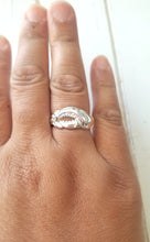 Load image into Gallery viewer, Lobster Claw Ring
