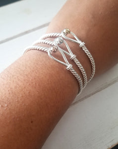 Hook Twist Bangle