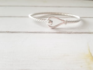 Hook Twist Bangle