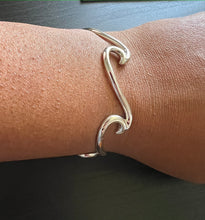 Load image into Gallery viewer, Multi Wave Cuff
