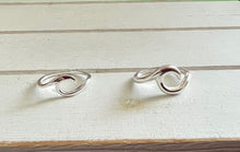 Load image into Gallery viewer, Wave ring ( 2 options)
